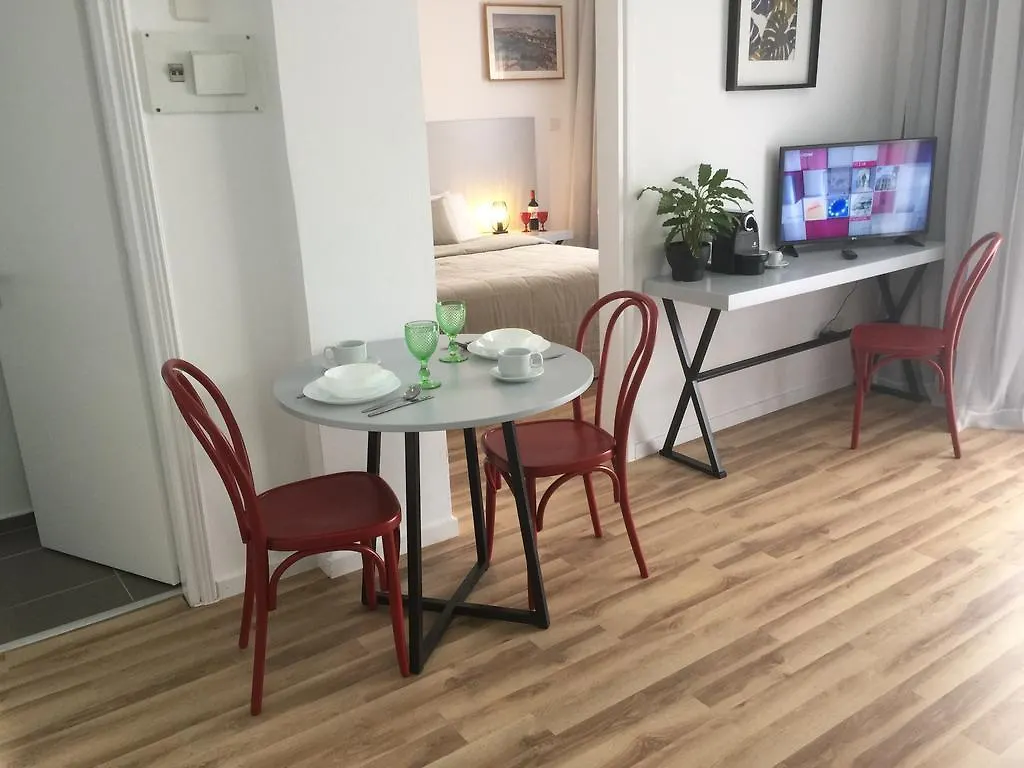 Pasithea Holiday Apartments 拉纳卡